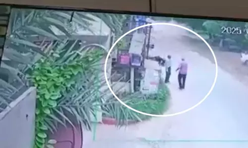 मौत का खौफनाक मंजर LIVE, कार काल बनकर आई मौत का खौफनाक मंजर LIVE, कार काल बनकर आई