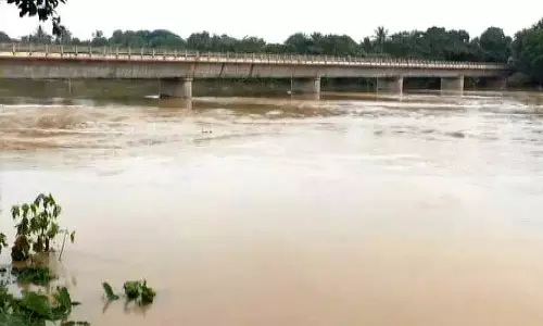 Odisha: बाढ़ की चेतावनी, भारी बारिश से नदियों का जलस्तर बढ़ने की आशंका Odisha: बाढ़ की चेतावनी, भारी बारिश से नदियों का जलस्तर बढ़ने की आशंका
