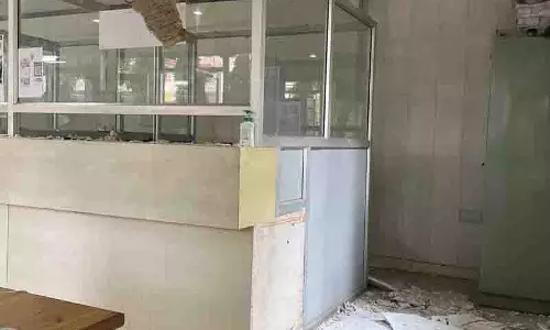 Jalandhar: नगर निगम कार्यालय की छत गिरी, महिला घायल