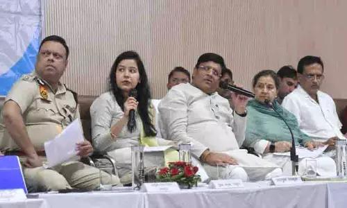 Haryana के मंत्री विपुल गोयल ने अधिकारियों को सड़कों से अतिक्रमण हटाने के निर्देश दिए Haryana के मंत्री विपुल गोयल ने अधिकारियों को सड़कों से अतिक्रमण हटाने के निर्देश दिए