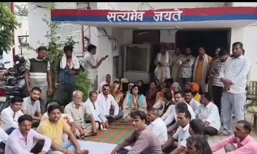कानपुर देहात में फर्जी एससी/एसटी मामलों के खिलाफ मंत्री का प्रदर्शन