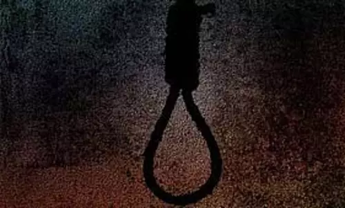 मृत माँ को सपने में देखने के बाद सोलापुर के लड़के ने की आत्महत्या