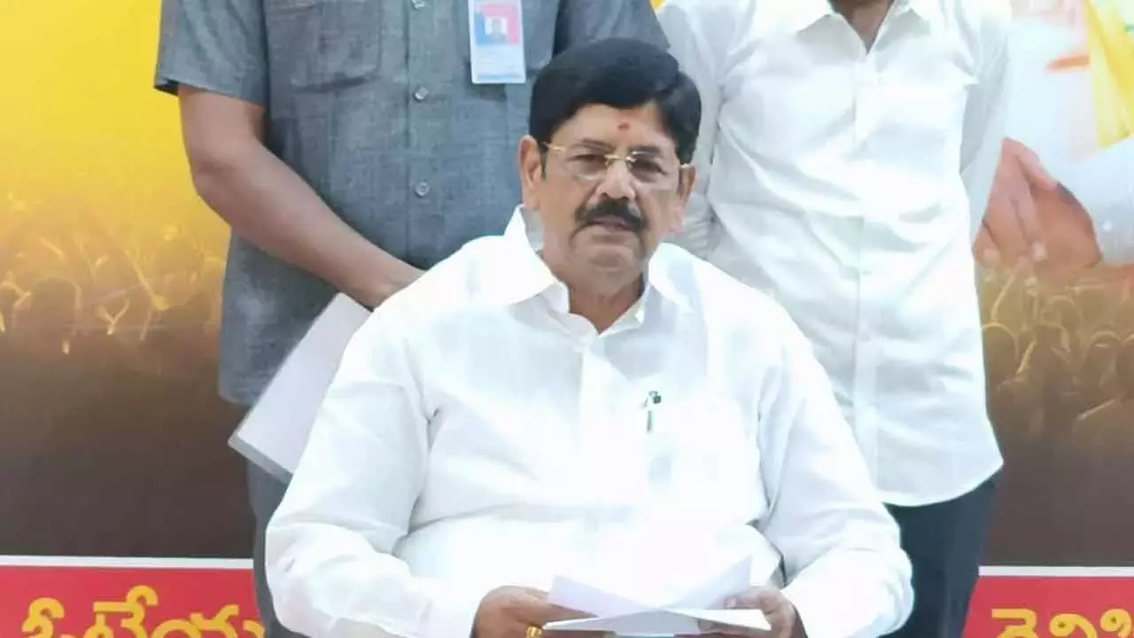 Andhra: अनम रामनारायण रेड्डी ने सिंहाचलम मंदिर का दौरा किया, सरकारी पहलों पर प्रकाश डाला