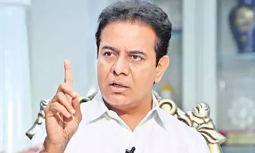 केसीआर ही एकमात्र ऐसे व्यक्ति हैं जो तेलंगाना को रेवंत की अराजकता से बचा सकते हैं: KTR केसीआर ही एकमात्र ऐसे व्यक्ति हैं जो तेलंगाना को रेवंत की अराजकता से बचा सकते हैं: KTR