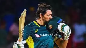 Tim David Century: टिम डेविड की तूफानी बल्लेबाजी, छक्कों की लगाई झड़ी Tim David Century: टिम डेविड की तूफानी बल्लेबाजी, छक्कों की लगाई झड़ी