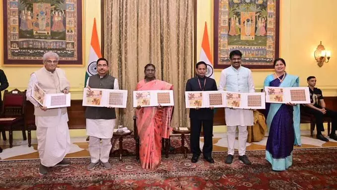 राष्ट्रपति भवन: रानी चेन्नाभैरदेवी स्मारक डाक टिकट जारी राष्ट्रपति भवन: रानी चेन्नाभैरदेवी स्मारक डाक टिकट जारी