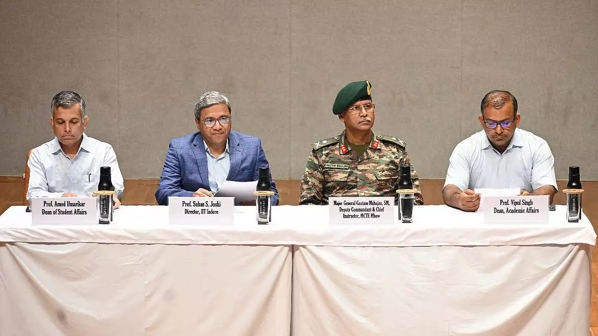 IIT-इंदौर ने नए छात्रों के लिए ओरिएंटेशन कार्यक्रम आयोजित किया IIT-इंदौर ने नए छात्रों के लिए ओरिएंटेशन कार्यक्रम आयोजित किया