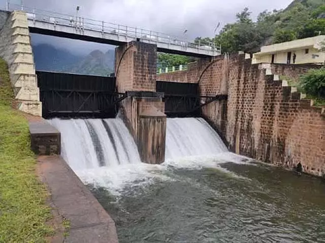 जलग्रहण क्षेत्र में बारिश: तिरुनेलवेली जिले के बांधों में पानी का प्रवाह बढ़ा जलग्रहण क्षेत्र में बारिश: तिरुनेलवेली जिले के बांधों में पानी का प्रवाह बढ़ा