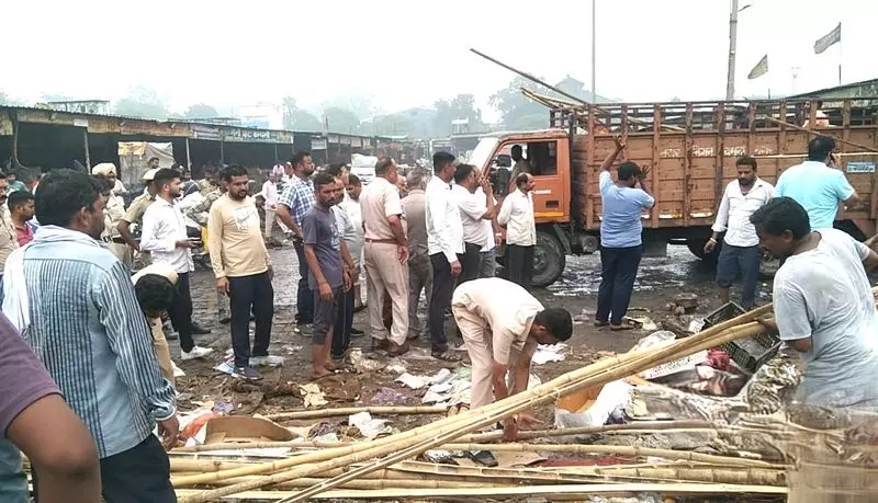 Yamunanagar में सब्जी मंडी से अतिक्रमण हटाया गया Yamunanagar में सब्जी मंडी से अतिक्रमण हटाया गया