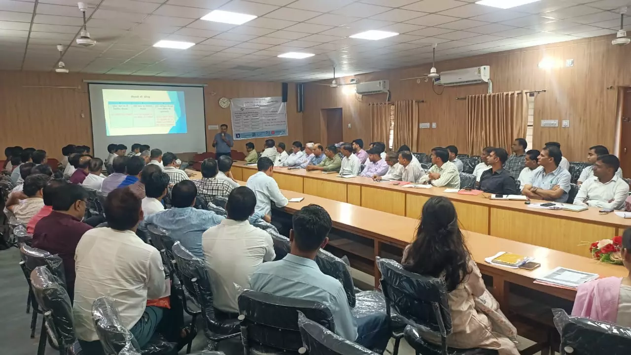 Jaipur: मतदाता सूचियों के विशेष गहन पुनरीक्षण कार्यक्रम के सम्बन्ध में एक दिवसीय प्रशिक्षण आयोजित Jaipur: मतदाता सूचियों के विशेष गहन पुनरीक्षण कार्यक्रम के सम्बन्ध में एक दिवसीय प्रशिक्षण आयोजित