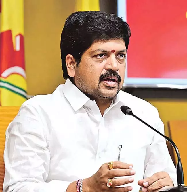 चंद्रबाबू राज्य के विकास के लिए अथक प्रयास कर रहे हैं: मंत्री कोल्लू रवींद्र चंद्रबाबू राज्य के विकास के लिए अथक प्रयास कर रहे हैं: मंत्री कोल्लू रवींद्र