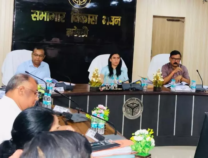 Bareilly: सड़क सुरक्षा को लेकर हर पंचायत में बनेगी समिति Bareilly: सड़क सुरक्षा को लेकर हर पंचायत में बनेगी समिति
