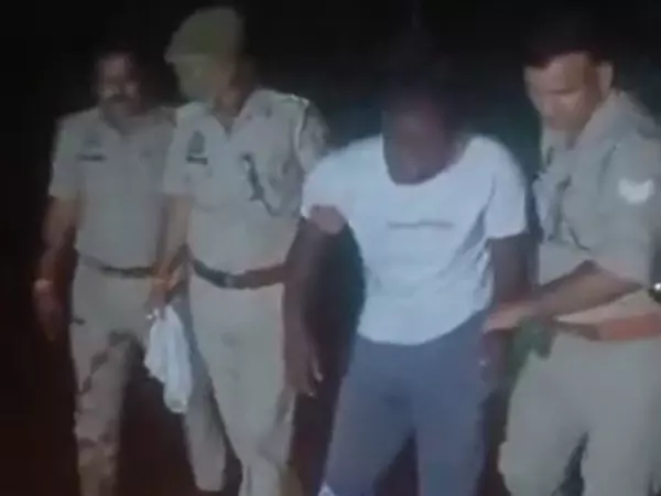 सिकंदराबाद में पुलिस मुठभेड़ के बाद एक गिरफ्तार, दूसरा घायल सिकंदराबाद में पुलिस मुठभेड़ के बाद एक गिरफ्तार, दूसरा घायल
