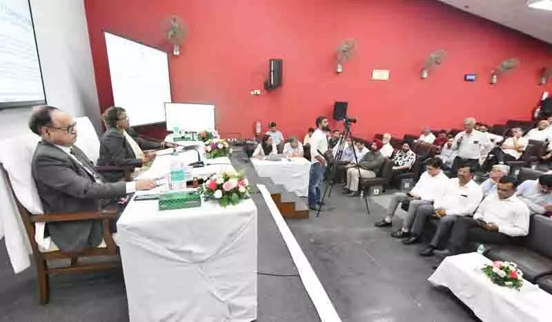 Chandigarh के निवासियों और पार्टियों ने बिजली दरों में प्रस्तावित बढ़ोतरी का विरोध किया Chandigarh के निवासियों और पार्टियों ने बिजली दरों में प्रस्तावित बढ़ोतरी का विरोध किया