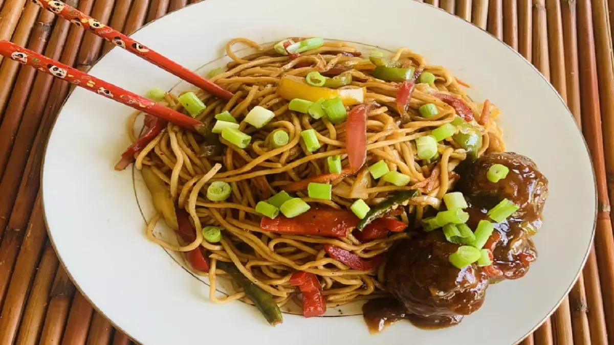 Veg Hakka Noodles, स्वाद ऐसा सब पूछेंगे रेसिपी Veg Hakka Noodles, स्वाद ऐसा सब पूछेंगे रेसिपी