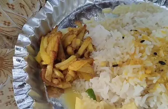 हवालात में बंद चोर ने कहा, मैं तले हुए आलू के बिना चावल नहीं खाऊंगा हवालात में बंद चोर ने कहा, मैं तले हुए आलू के बिना चावल नहीं खाऊंगा