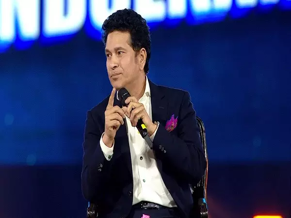 उनका बलिदान और बहादुरी आज भी हमें गर्व से भर देती है: कारगिल विजय दिवस पर सचिन तेंदुलकर उनका बलिदान और बहादुरी आज भी हमें गर्व से भर देती है: कारगिल विजय दिवस पर सचिन तेंदुलकर