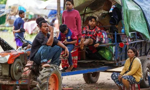 थाईलैंड, कंबोडिया में झड़पें बढ़ीं