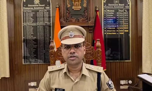 पुलिस की बड़ी कामयाबी: दो लुटेरों को कराया सरेंडर, 5.35 लाख रुपए बरामद पुलिस की बड़ी कामयाबी: दो लुटेरों को कराया सरेंडर, 5.35 लाख रुपए बरामद
