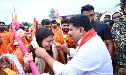 गृहमंत्री विजय शर्मा ने सिल्हाटी में कांवड़ यात्रियों से भेंट की गृहमंत्री विजय शर्मा ने सिल्हाटी में कांवड़ यात्रियों से भेंट की