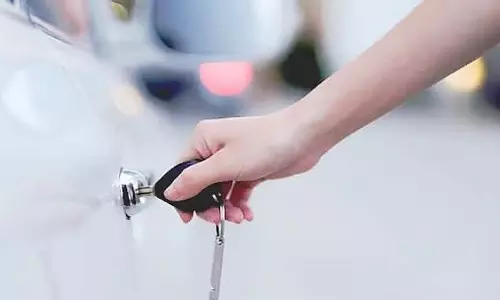Mumbai : लॉन्च के बाद से 1.3 करोड़ से अधिक वाहनों ने अटल सेतु का उपयोग किया