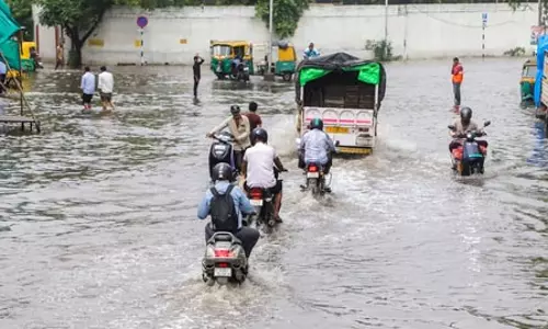 मध्य प्रदेश में भारी बारिश से जन जीवन प्रभावित, भोपाल में जलजमाव मध्य प्रदेश में भारी बारिश से जन जीवन प्रभावित, भोपाल में जलजमाव