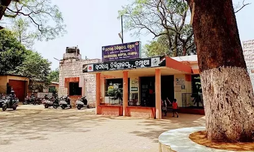 क्योंझर में भारी बारिश के बीच मिट्टी के घर की दीवार गिरने से दंपत्ति अस्पताल में भर्ती