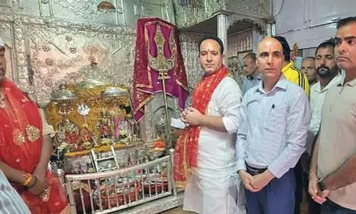 नेता प्रतिपक्ष सुनील शर्मा ने गुलाबगढ़, पड्डर में मचैल माता मंदिर में पूजा-अर्चना की नेता प्रतिपक्ष सुनील शर्मा ने गुलाबगढ़, पड्डर में मचैल माता मंदिर में पूजा-अर्चना की