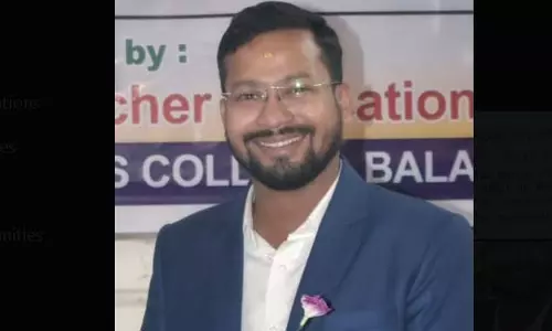 ओडिशा छात्र आत्मदाह: एफएम कॉलेज के प्रोफेसर की न्यायिक हिरासत बढ़ी ओडिशा छात्र आत्मदाह: एफएम कॉलेज के प्रोफेसर की न्यायिक हिरासत बढ़ी