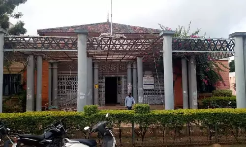 कोलार नगर पालिका अधिकारियों की गलती: जीवित व्यक्ति का मृत्यु प्रमाण पत्र कोलार नगर पालिका अधिकारियों की गलती: जीवित व्यक्ति का मृत्यु प्रमाण पत्र