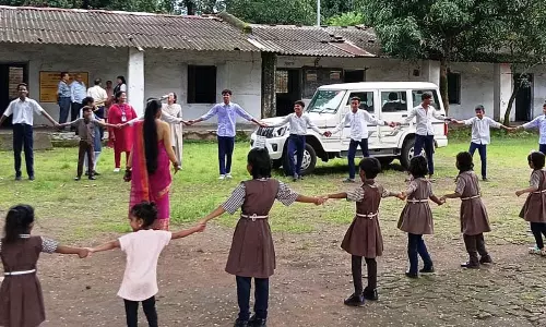 बालिकाओं को मिला डिजिटल सुरक्षा का सशक्त कवच बालिकाओं को मिला डिजिटल सुरक्षा का सशक्त कवच