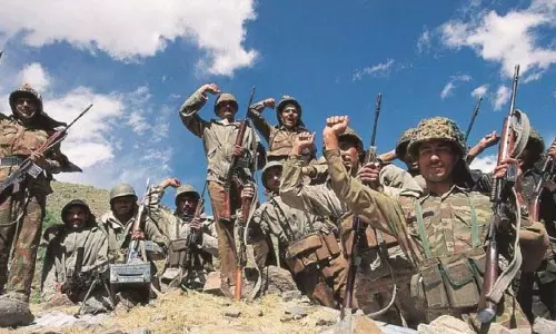 कारगिल विजय दिवस: राष्ट्र ने कारगिल के वीरों को श्रद्धांजलि अर्पित की