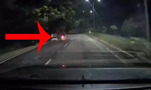 OMG! कार के कैमरे में ये क्या रिकॉर्ड हो गया...