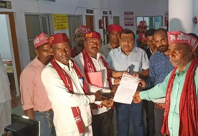 Farrukhabad: विद्यालय बंदी पर जन अधिकार पार्टी ने जताई नाराज़गी