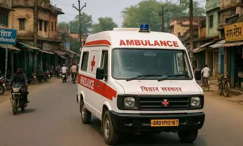 Bihar: होमगार्ड भर्ती के दौरान महिला बेहोश, एंबुलेंस में सामूहिक बलात्कार Bihar: होमगार्ड भर्ती के दौरान महिला बेहोश, एंबुलेंस में सामूहिक बलात्कार