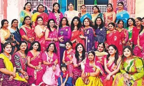 Bareilly: राजस्थानी रंग में डूबा रोटरी क्लब बरेली का तीजोत्सव Bareilly: राजस्थानी रंग में डूबा रोटरी क्लब बरेली का तीजोत्सव