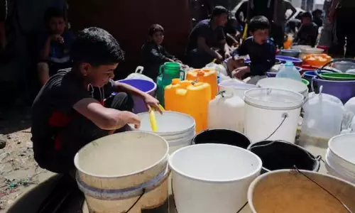 गाजा में भुखमरी का संकट बढ़ने के साथ ही ट्रम्प हमास पर अपना रुख क्यों सख्त कर रहे हैं?