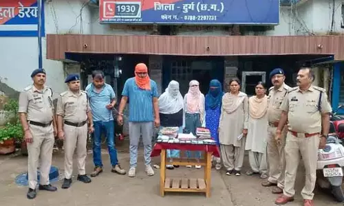 सेक्स रैकेट चल रहा था दुर्ग शहर के स्पा सेंटर में, 3 महिलाएं समेत 5 अरेस्ट