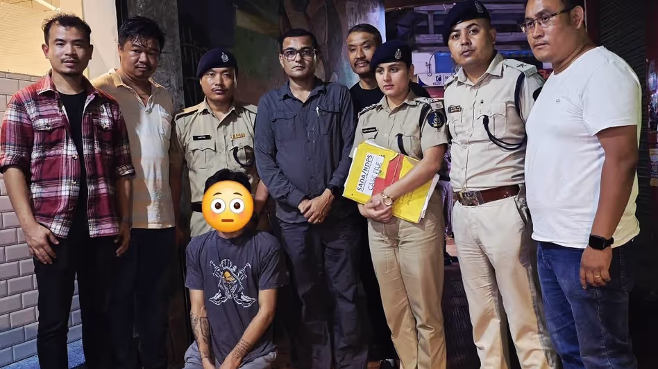 Sikkim पुलिस ने नामची में बड़ी मात्रा में नशीले पदार्थ की खेप पकड़ी, 24 वर्षीय युवक गिरफ्तार Sikkim पुलिस ने नामची में बड़ी मात्रा में नशीले पदार्थ की खेप पकड़ी, 24 वर्षीय युवक गिरफ्तार