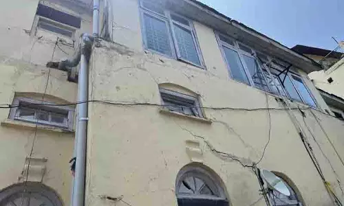Solan इंफ्रा के संरक्षक खंडहर में फंसे Solan इंफ्रा के संरक्षक खंडहर में फंसे