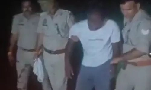 सिकंदराबाद में पुलिस मुठभेड़ के बाद एक गिरफ्तार, दूसरा घायल सिकंदराबाद में पुलिस मुठभेड़ के बाद एक गिरफ्तार, दूसरा घायल