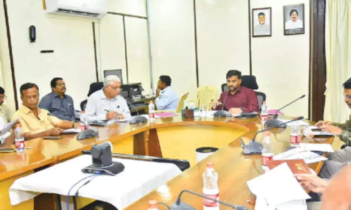 मजबूत औद्योगिक आधार आर्थिक विकास की कुंजी: Collector मजबूत औद्योगिक आधार आर्थिक विकास की कुंजी: Collector