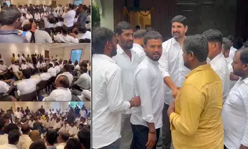 पडी कौशिक रेड्डी को बीआरएस कार्यकर्ताओं से कड़ी सुरक्षा मिली हुई है पडी कौशिक रेड्डी को बीआरएस कार्यकर्ताओं से कड़ी सुरक्षा मिली हुई है
