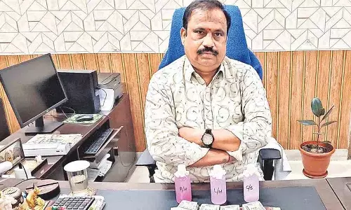 डिप्टी कमिश्नर रवि कुमार को भ्रष्टाचार निरोधक ब्यूरो ने रिश्वत मांगते पकड़ा