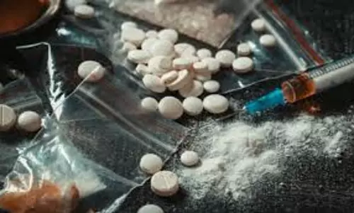 Yamunanagar: नशा तस्करी का बड़ा खुलासा, 70 लाख की स्मैक जब्त Yamunanagar: नशा तस्करी का बड़ा खुलासा, 70 लाख की स्मैक जब्त