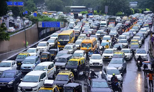 सायन-पनवेल फ्लाईओवर पर नॉइस बैरियर लगाने की मांग तेज सायन-पनवेल फ्लाईओवर पर नॉइस बैरियर लगाने की मांग तेज