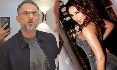 42 वर्षीय हनी सिंह का सीरत कपूर की तस्वीरों पर मज़ेदार रिएक्शन 42 वर्षीय हनी सिंह का सीरत कपूर की तस्वीरों पर मज़ेदार रिएक्शन