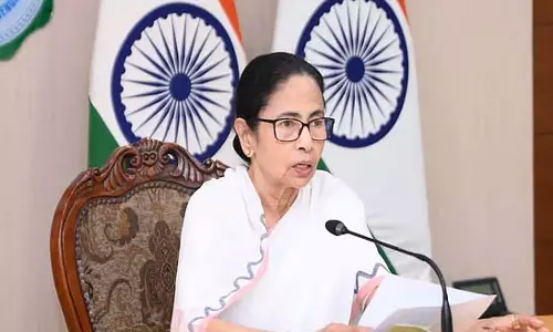 ममता ने फिर अंतरराष्ट्रीय रिपोर्टों का हवाला देते हुए अपनी बात रखी ममता ने फिर अंतरराष्ट्रीय रिपोर्टों का हवाला देते हुए अपनी बात रखी