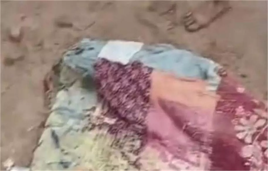 MP News: कच्चा मकान गिरा, मलबे में दबकर मासूम की मौत MP News: कच्चा मकान गिरा, मलबे में दबकर मासूम की मौत