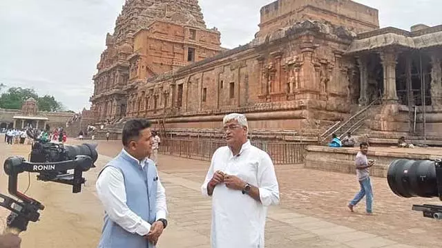 तंजावुर बड़े मंदिर का विकास कार्य प्राथमिकता: केंद्रीय मंत्री गजेंद्र सिंह तंजावुर बड़े मंदिर का विकास कार्य प्राथमिकता: केंद्रीय मंत्री गजेंद्र सिंह